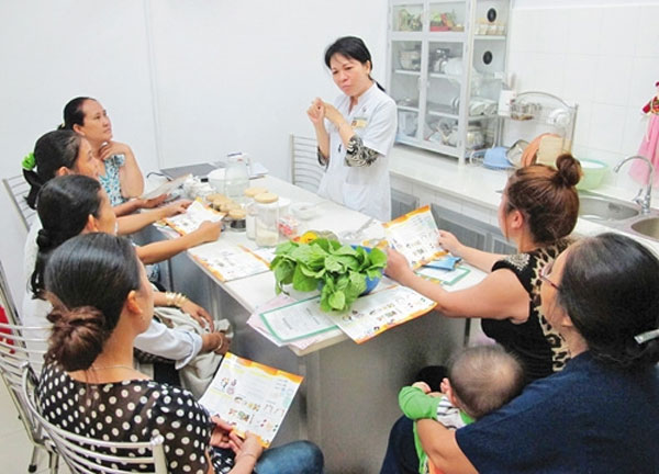 Đẩy mạnh thông tin, tuyên truyền, nâng cao nhận thức, thay đổi hành vi về dinh dưỡng hợp lý - Ảnh minh họa Nguồn: baochinhphu.vn Đẩy mạnh thông tin, tuyên truyền, nâng cao nhận thức, thay đổi hành vi về dinh dưỡng hợp lý - Ảnh minh họa Nguồn: baochinhphu.vn